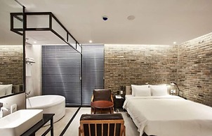 Hotel Wanted