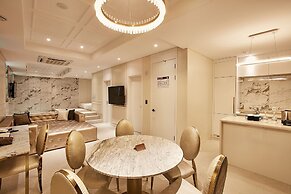 Hotel Wanted