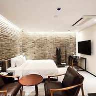 Hotel Wanted
