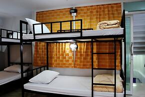 Home Base Hostel - Adults Only