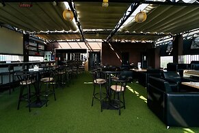 Maumu Hotel & Lounge
