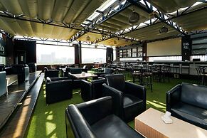 Maumu Hotel & Lounge