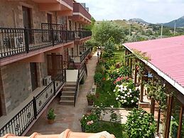 Kayabali Hotel