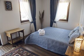 Alesta Hotel