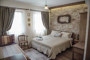 Alesta Hotel