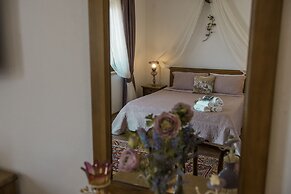 Alesta Hotel