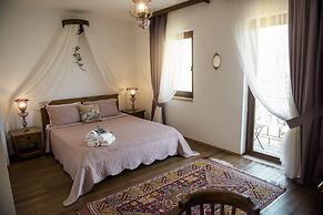 Alesta Hotel