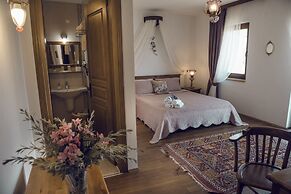 Alesta Hotel