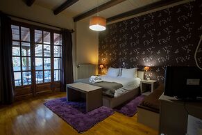 Gefyri Hotel