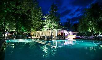 Gefyri Hotel