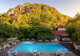 Gefyri Hotel