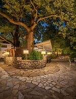 Gefyri Hotel