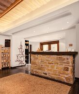 Gefyri Hotel