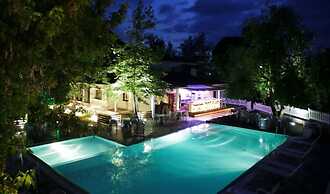Gefyri Hotel