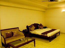 Hotel Ashray