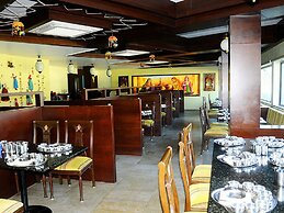 Hotel Ashray