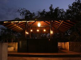 Hotel Ashray