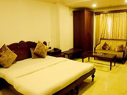 Hotel Ashray