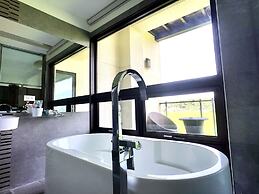 Aqua Star Villa