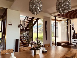 Aqua Star Villa