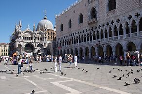 San Marco Suite 755