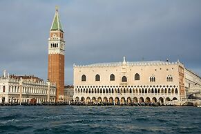 San Marco Suite 755