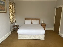 Brookside Lodge