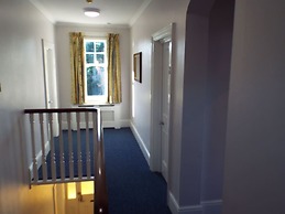 Brookside Lodge