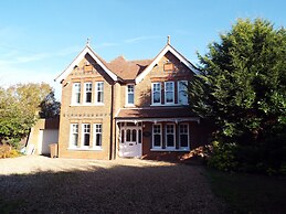 Brookside Lodge