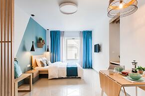 Dynasta Central Suites