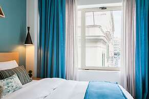 Dynasta Central Suites