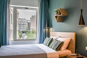 Dynasta Central Suites
