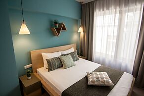 Dynasta Central Suites