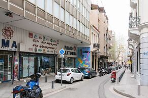 Dynasta Central Suites