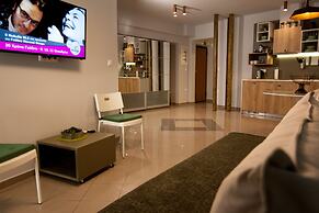 Dynasta Central Suites