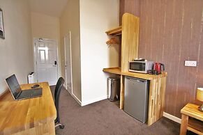 Central Hotel Gloucester by Roomsbooked