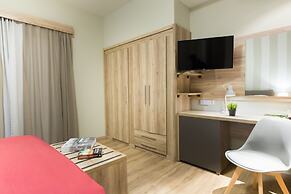 Hotel @ Syngrou Fix