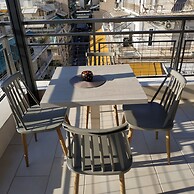 Hotel @ Syngrou Fix