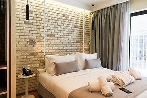Hotel @ Syngrou Fix