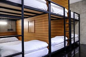 Baan Lung Poshtel - Hostel