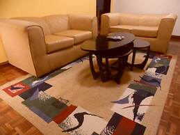 Samra Court