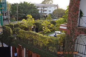 Samra Court