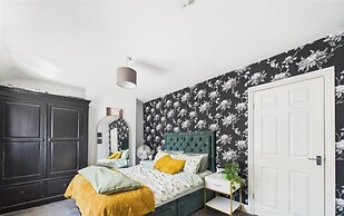 Central Serviced Apartments