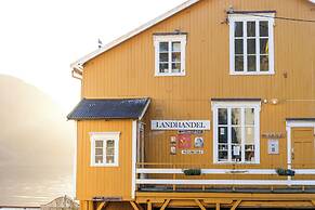 Nusfjord Village & Resort