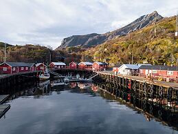 Nusfjord Village & Resort