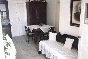 Marcos Rooms