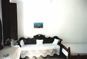 Marcos Rooms