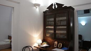 Marcos Rooms