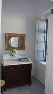 Marcos Rooms