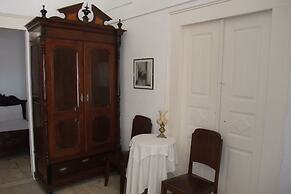 Marcos Rooms